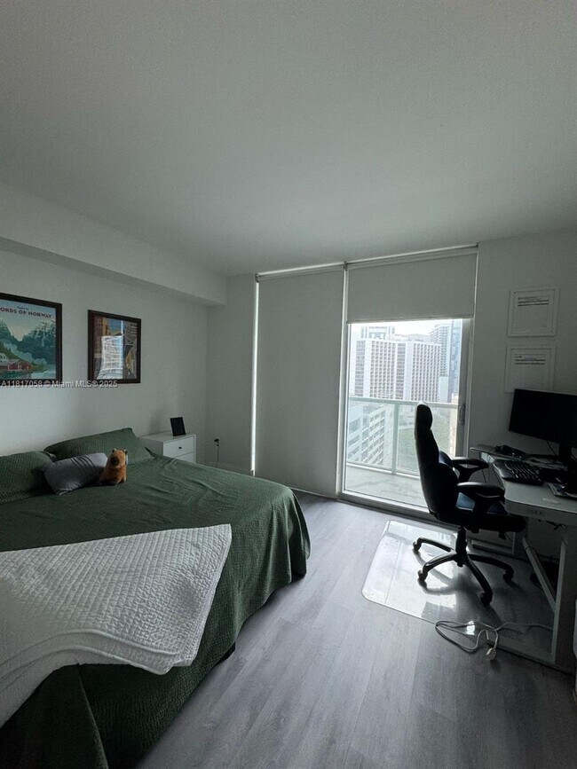 Building Photo - 500 Brickell Ave