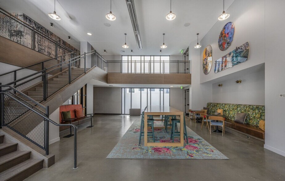 Building Photo - 485 Foley St