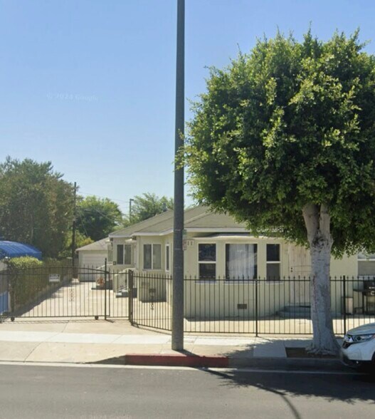 Building Photo - 511 N La Brea Ave