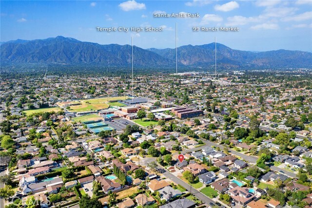 Building Photo - 9502 Olema St