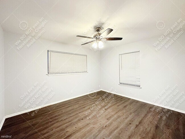 Building Photo - 2 br, 1 bath Duplex - 254 Sunnyland Dr