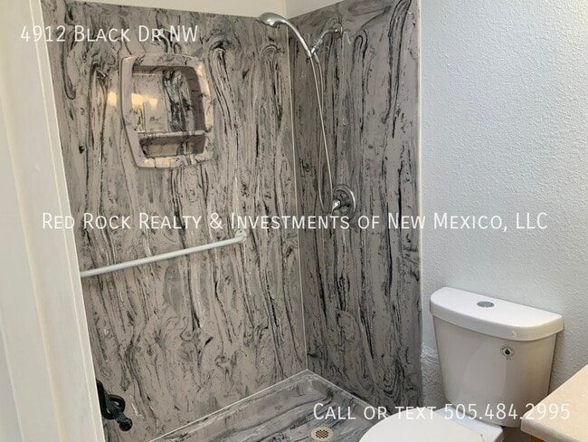 Building Photo - 4912 Black Dr NW