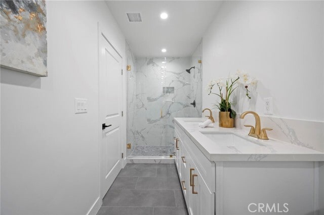Building Photo - 5865 Tobias Ave