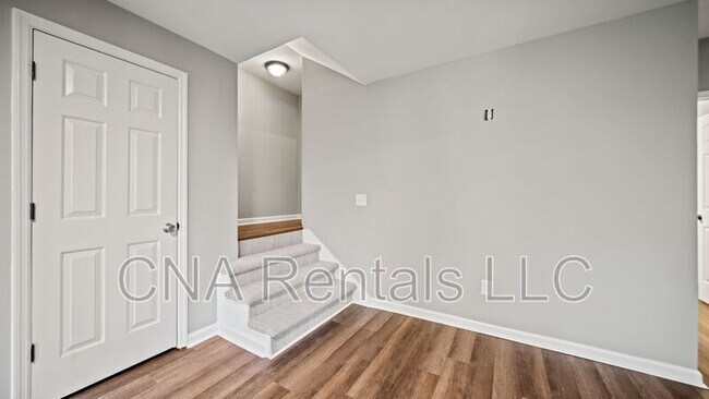 Building Photo - 870 Mitsy Ridge Dr