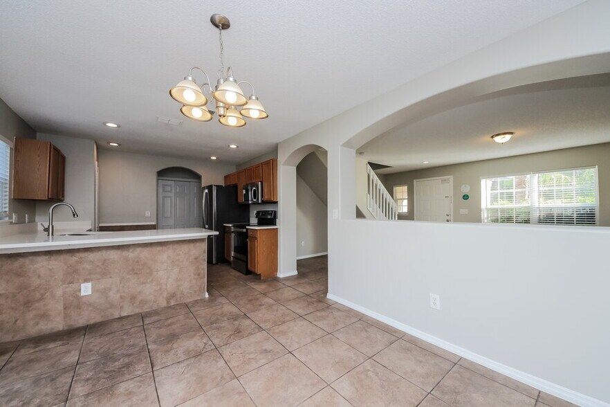 Building Photo - 1239 Heather Lake Dr