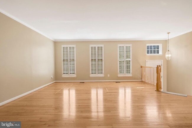 Building Photo - 5587 Governors Pond Cir