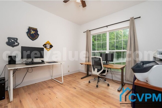 Building Photo - 2606 Box Tree Dr