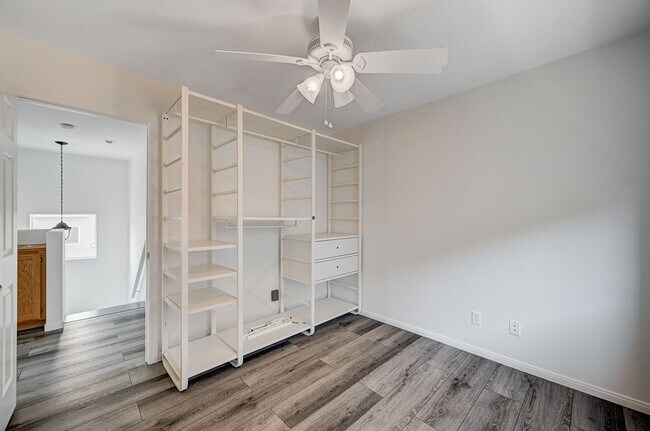 Building Photo - 3 BEDROOM + POOL IN DESIRABLE PECCOLE RANC...