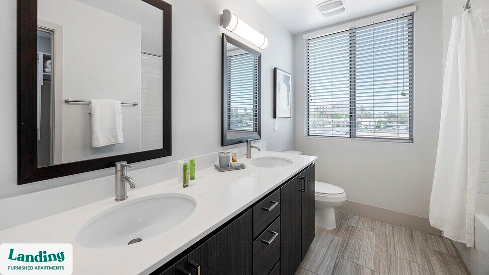 Building Photo - 2323 E Highland Ave