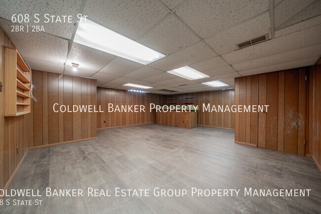 Building Photo - 608 S State St