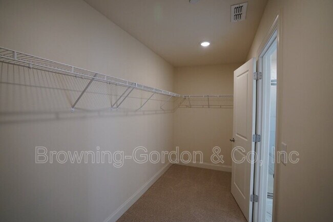 Building Photo - 797 Ravensdowne Dr