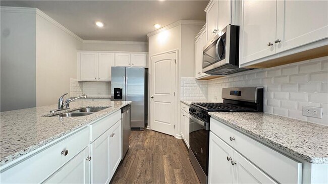 Building Photo - 3190 Greyton Dr