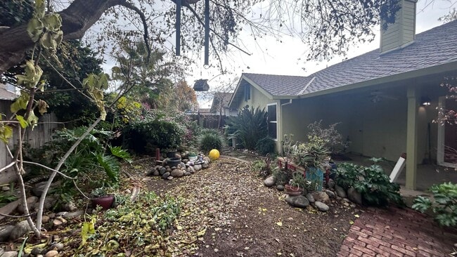 Building Photo - 4609 Wessex Ln