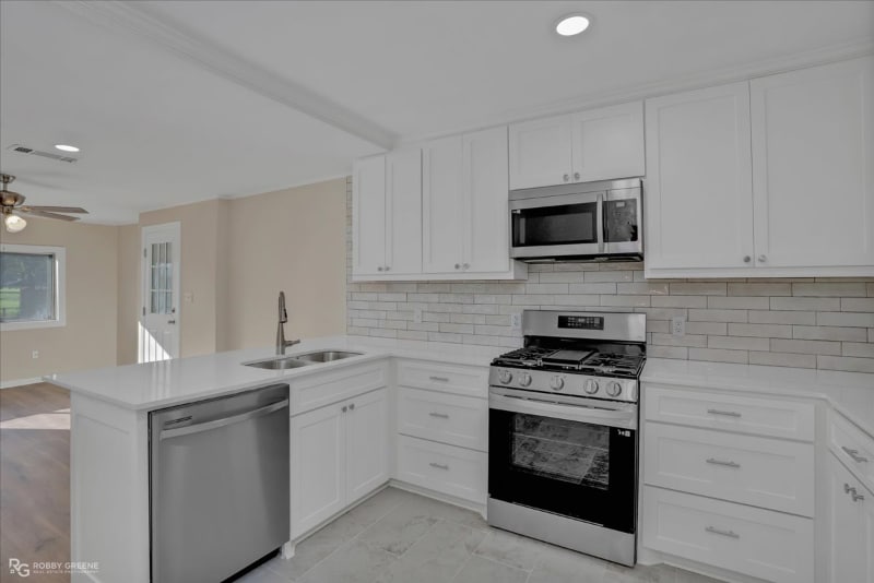 Building Photo - 3738 Greenway Pl