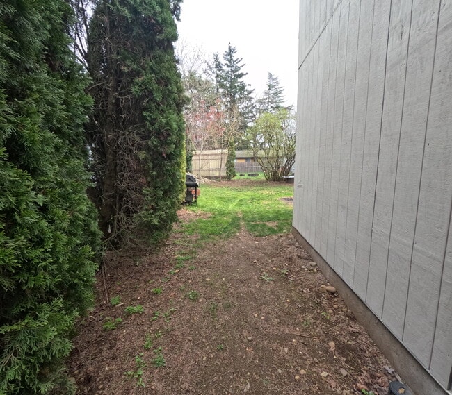 Building Photo - 9516 SE 74th Ave