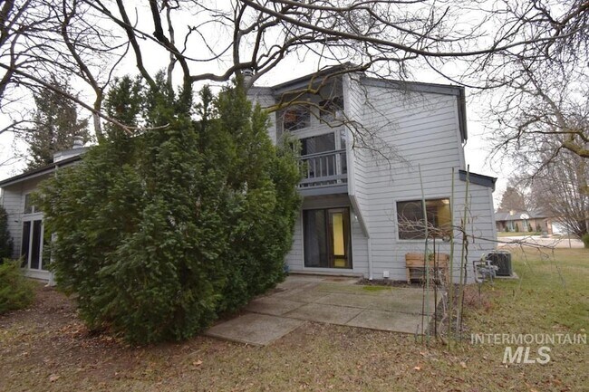 Building Photo - 7344 Modoc St