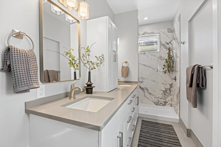 Building Photo - 1112 Miller Pl