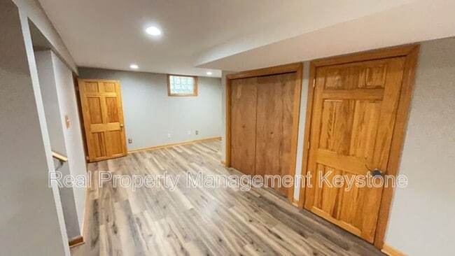 Building Photo - 806 N Margaretta St
