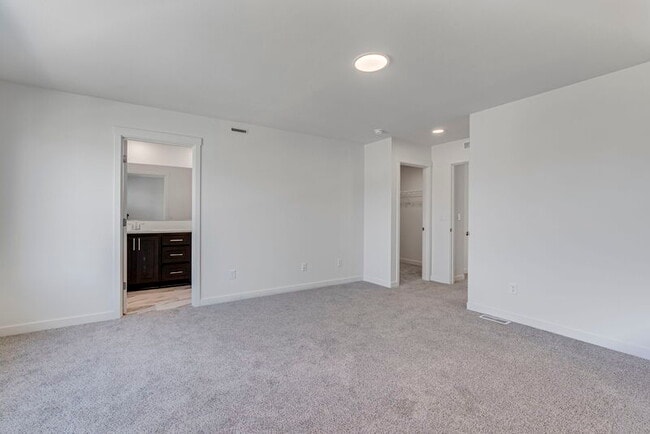 Building Photo - 1843 NW 18th Way