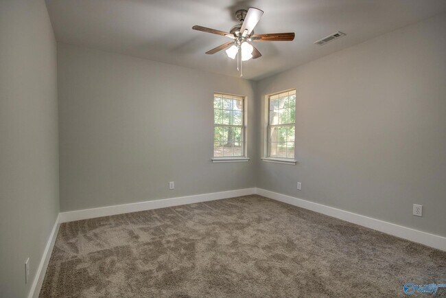 Building Photo - 205 Jarrett Ln