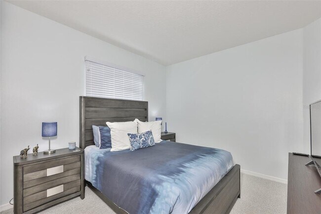 Building Photo - 823 Seminole Sky Dr