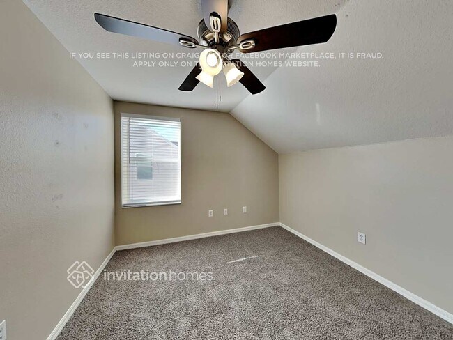 Building Photo - 7108 49th Pl E