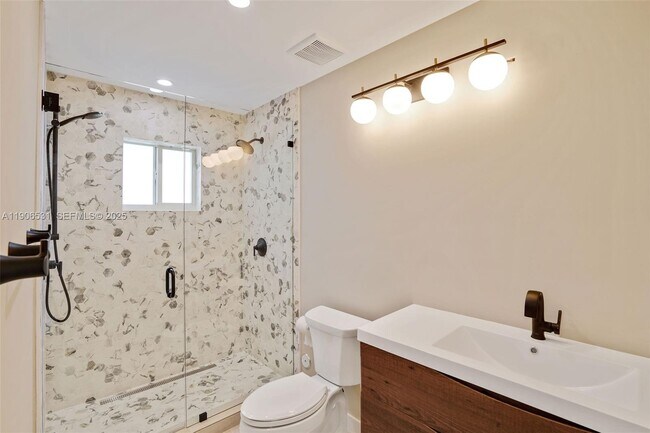 Building Photo - 6701 SW 49th Terrace