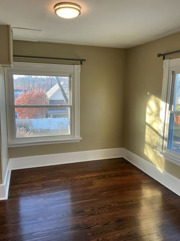 Building Photo - 2889 Markbreit Ave