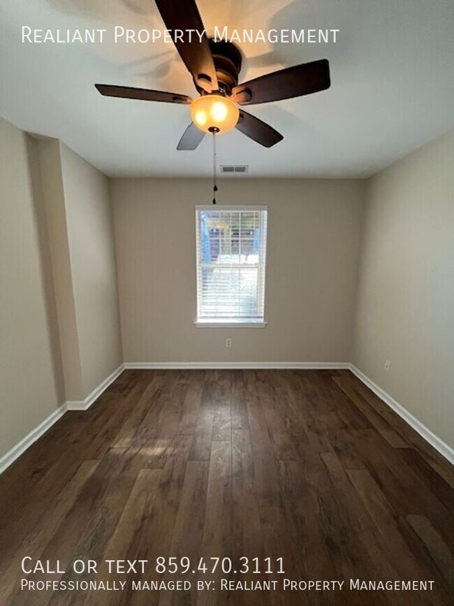 Building Photo - 404 Platt Dr