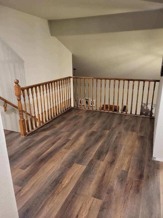 Building Photo - 8213 W Quail Ave