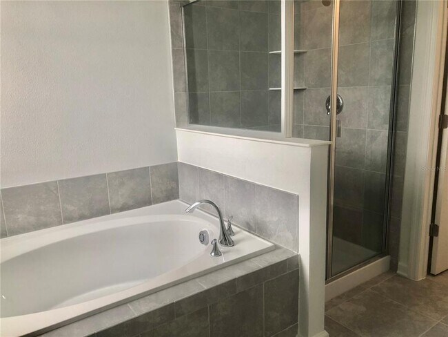 Building Photo - 368 Nine Iron Dr