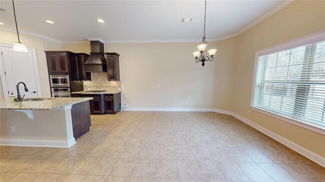 Building Photo - 170 S Charleson Crossing