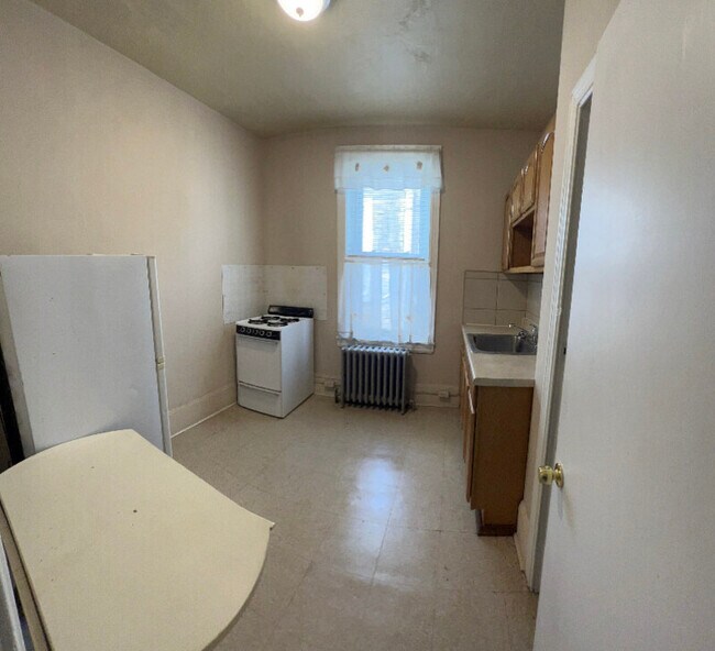 2747 Kensington Ave 2747 Kensington Ave Philadelphia PA 19134