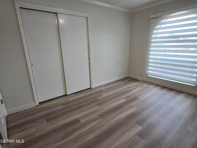 Building Photo - 11188 Shoreline Dr