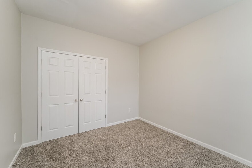 Building Photo - 769 Mott Shue Dr SW