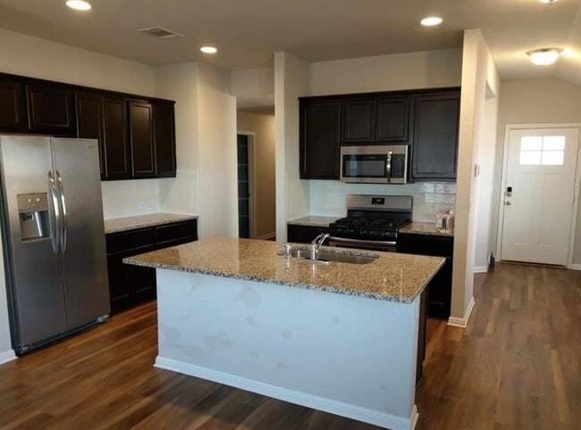 Building Photo - 109 Schuster Ct