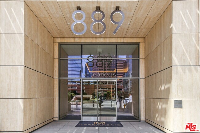 Building Photo - 889 Francisco St