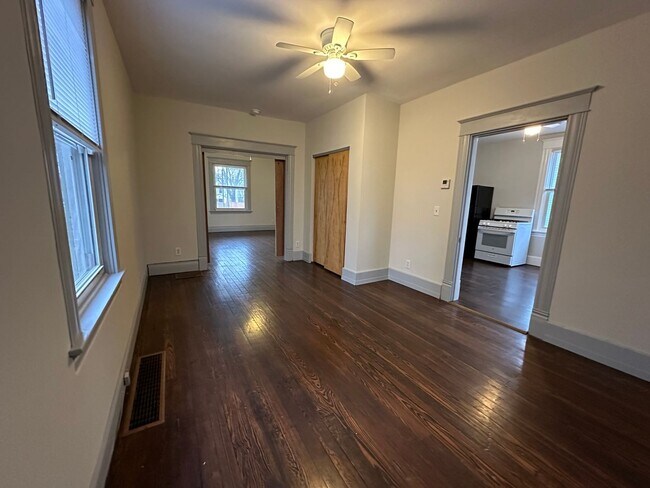 Building Photo - Cozy Duplex in Cheviot