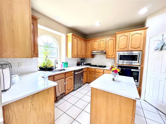 Building Photo - 3648 Blue Spruce Dr