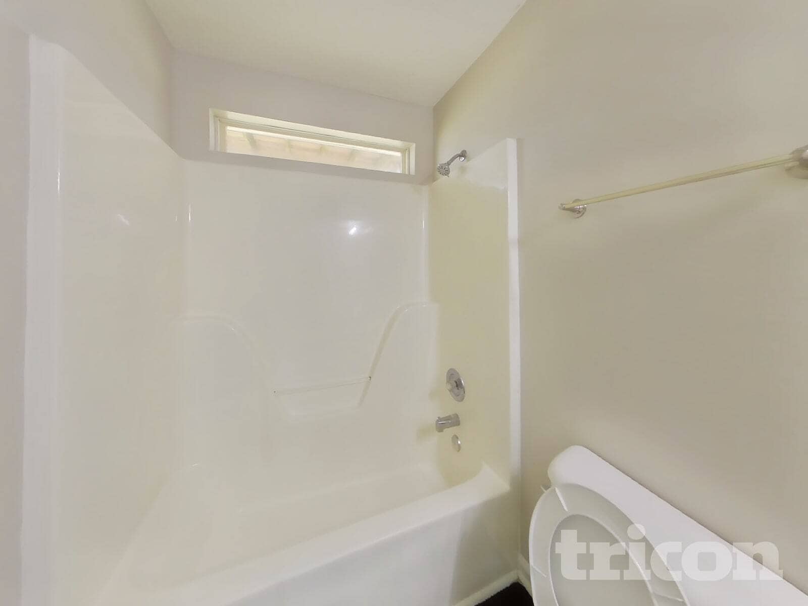 Building Photo - 716 Sweetwater Cir