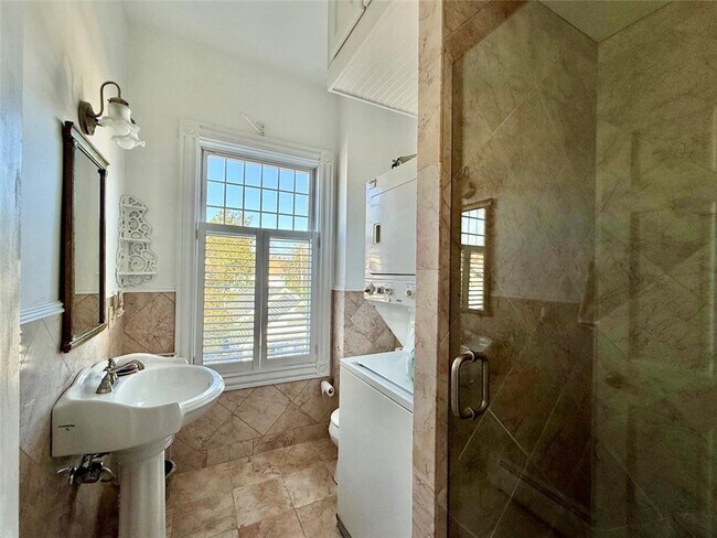 Building Photo - 20 Berkeley Ave