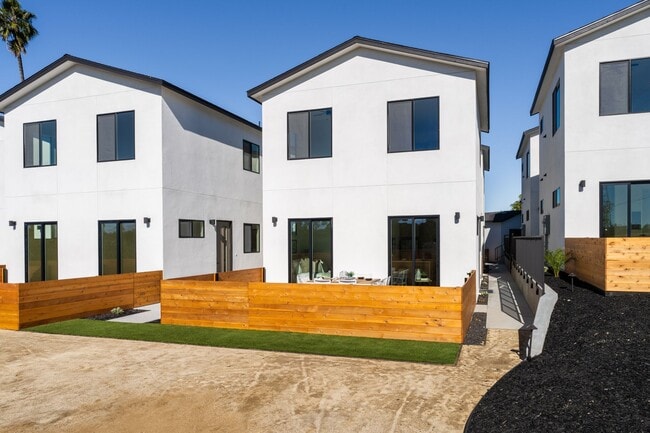 Building Photo - Brand New Cottage with Private yard, No Shared Walls!