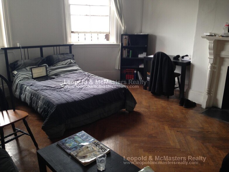 Building Photo - 24 Mt Vernon St