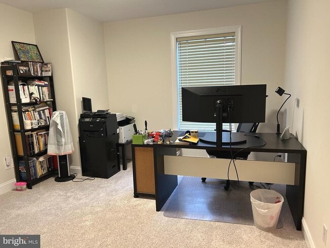 Building Photo - 1 Haymarket Ln