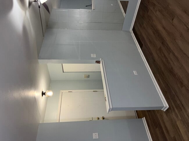 Primary Photo - 247 N Neltnor Blvd