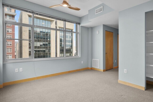 Building Photo - 309 W Washington Ave