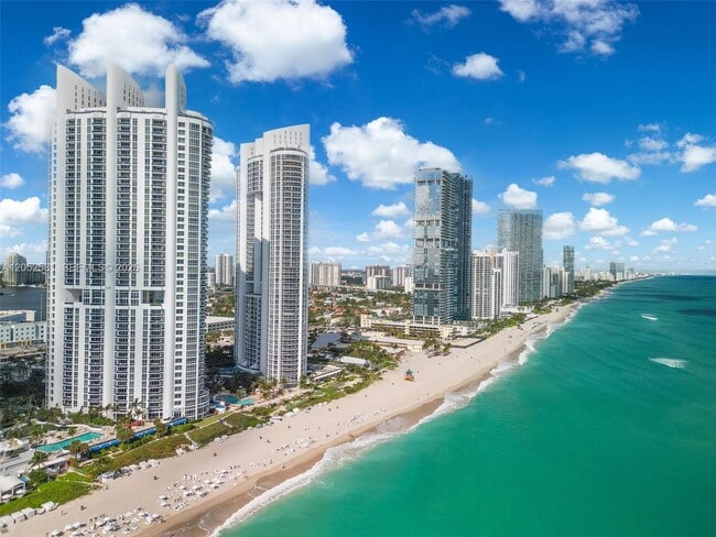 Building Photo - 18201 Collins Ave