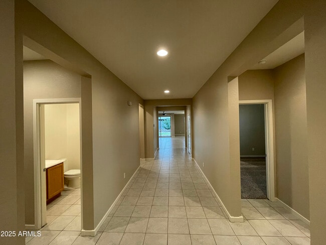 Building Photo - 735 W Micanopy Trl.