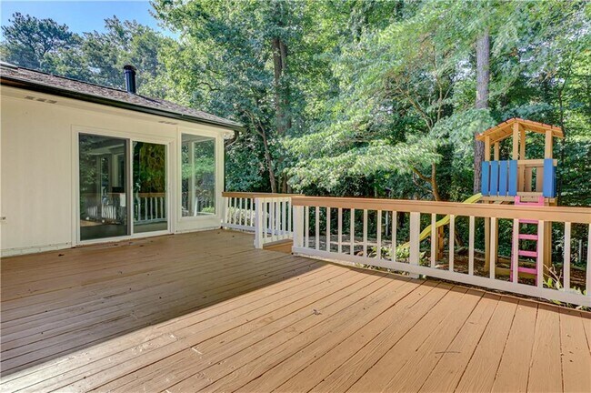 Building Photo - 1837 Chancery Ln