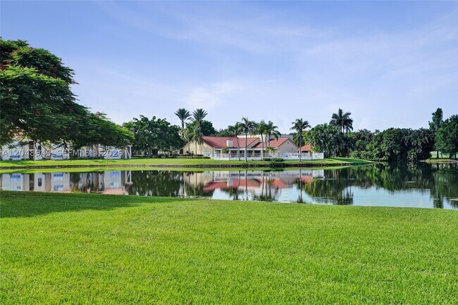 Building Photo - 12760 Vista Isles Dr
